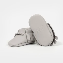 FRESHLY PICKED CASHMERE CRIB MOCCASIN